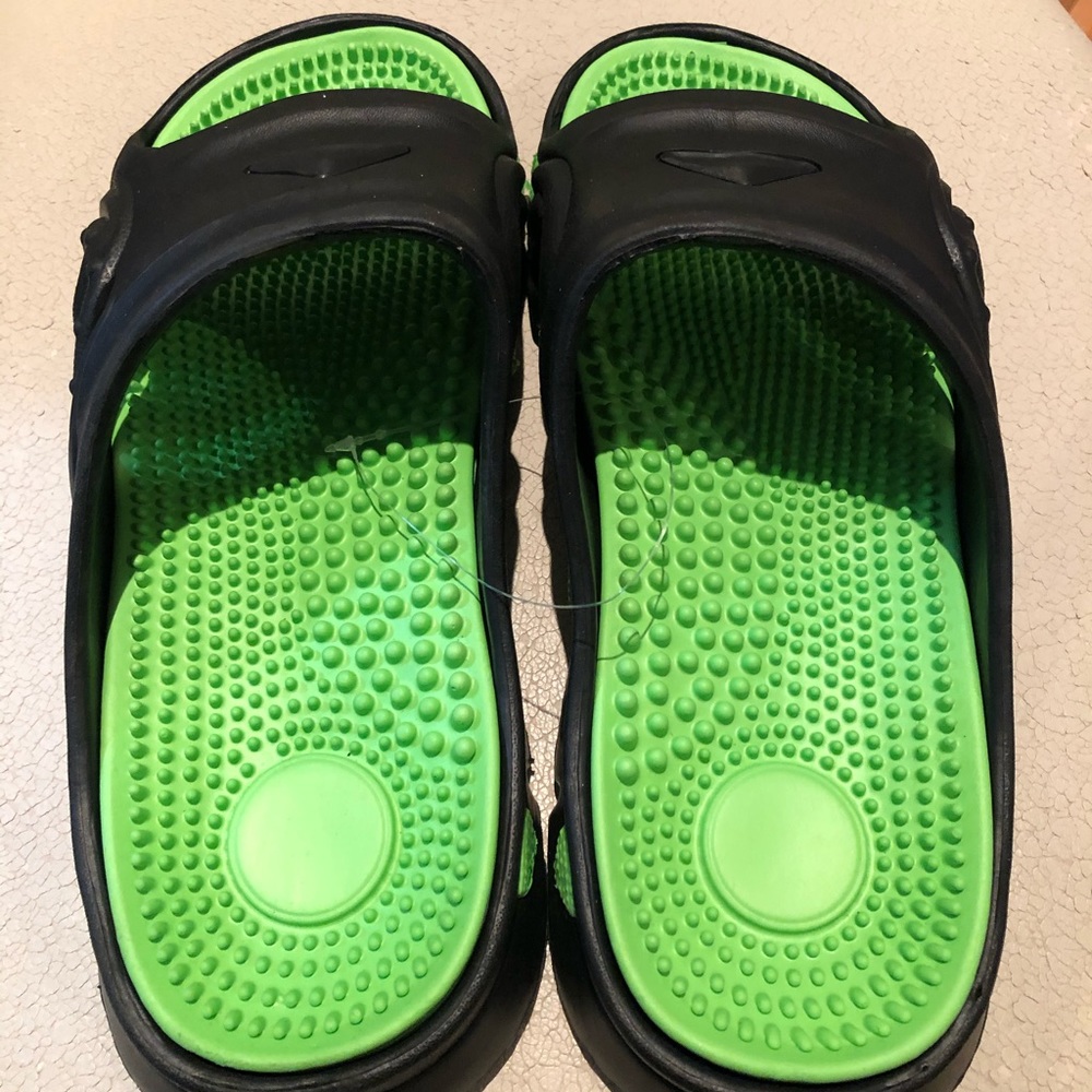Accupressure / foot massage slippers unisex